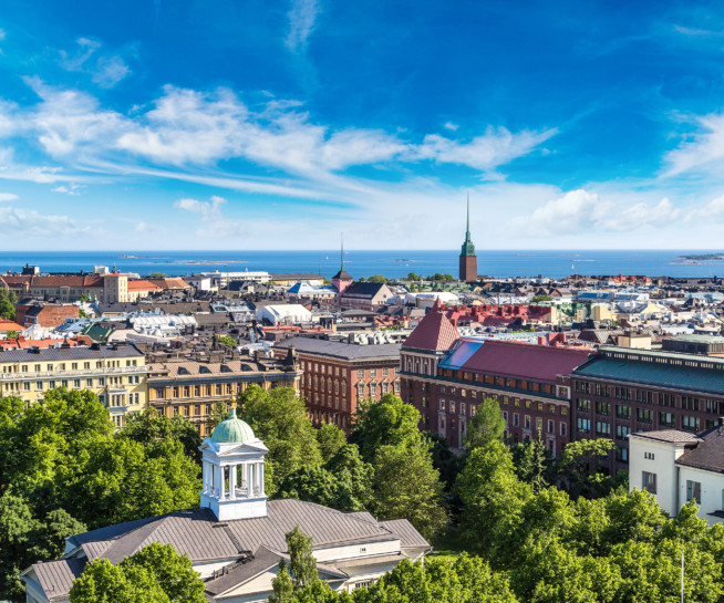 Ilmakuva kesäisestä Helsingistä.